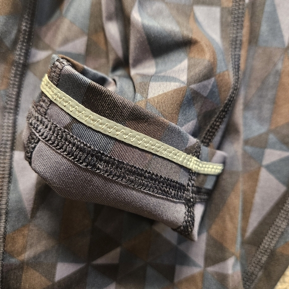 Lululemon Fast and Free Mid-Rise Running Tight With Pockets - Picture 10 of 10